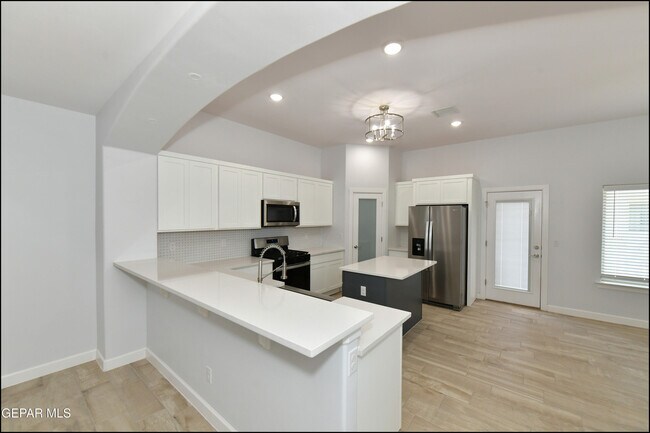 Building Photo - 142 Ruth Trl