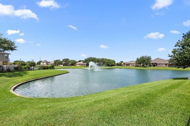 Building Photo - 26151 Travis Brook Dr