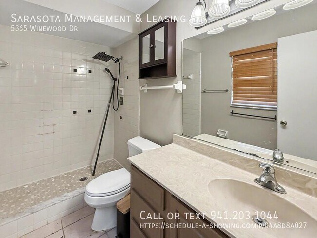 Building Photo - 5365 Winewood Dr