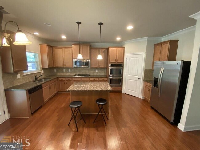 Building Photo - 9159 Dover St