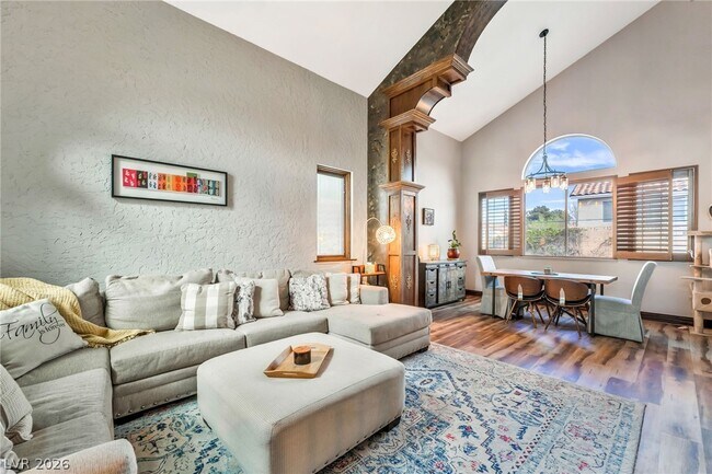 Building Photo - 9248 Evergreen Canyon Dr