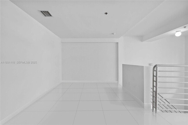 Building Photo - 6362 Collins Ave