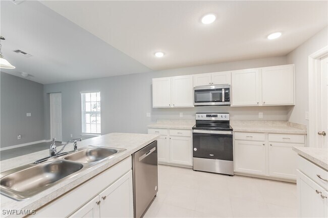Building Photo - 2915 66th St W