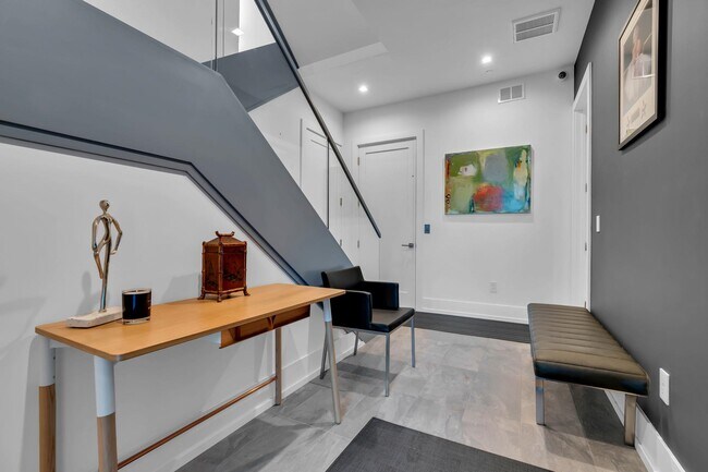 Building Photo - 200 Ocean Ave N