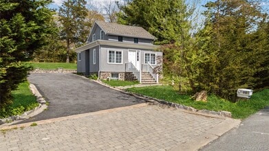 Building Photo - 143 N Rocky Point Landing Rd