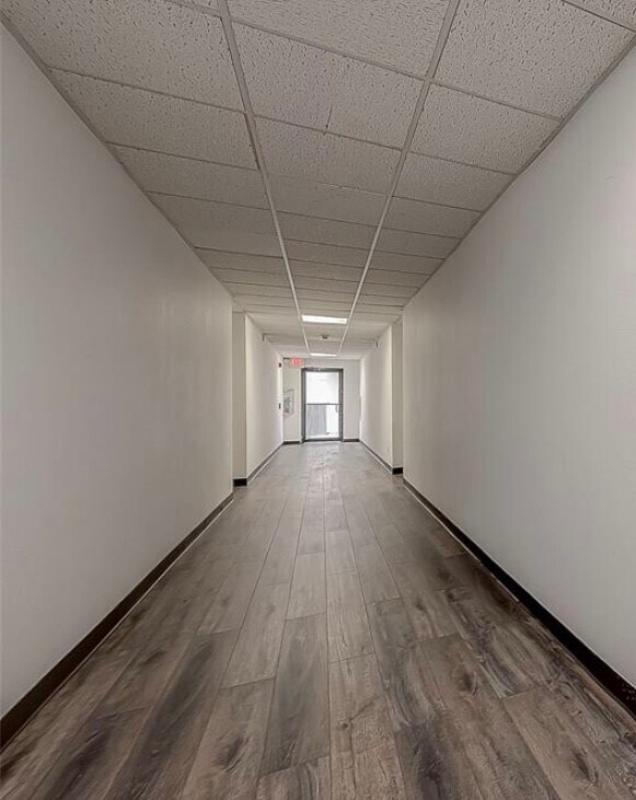 Building Photo - 3025 Walnut Bend Ln