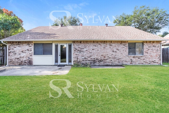 Building Photo - At Last, This Is What You Have Been Searching For!