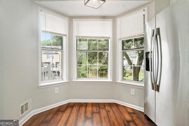Building Photo - 5045 Laurel Springs Way SE