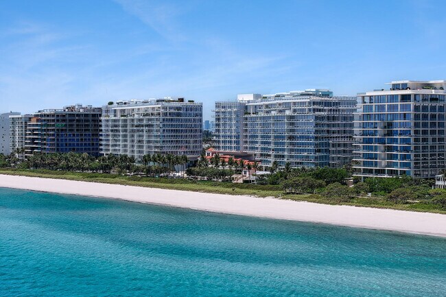 Building Photo - 9001 Collins Ave