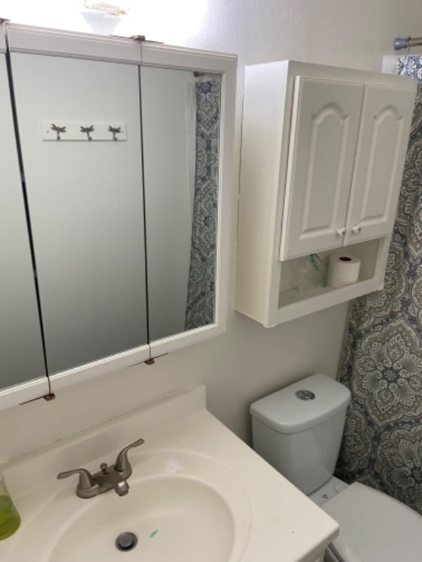 Building Photo - 10331 Lindley Ave