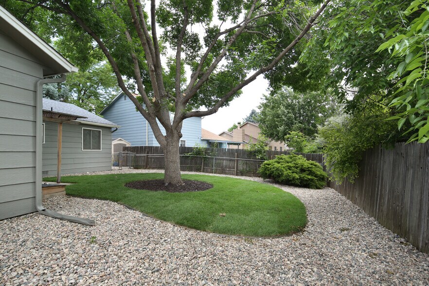 Building Photo - 2455 Sunstone Drive