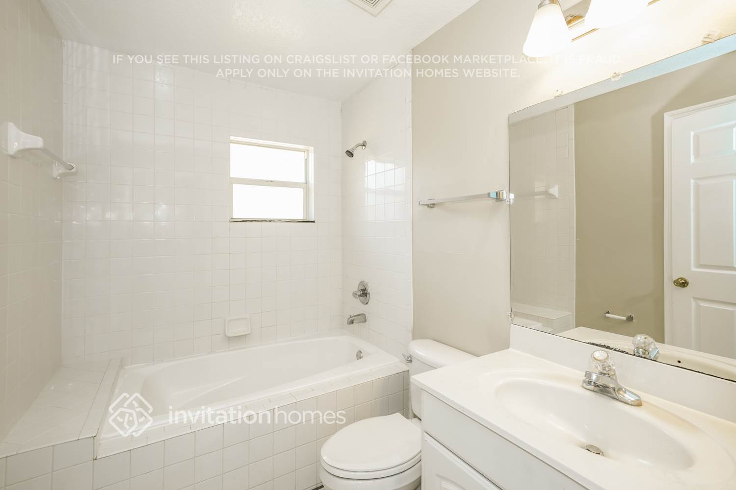Building Photo - 3236 Forestbrook Dr N
