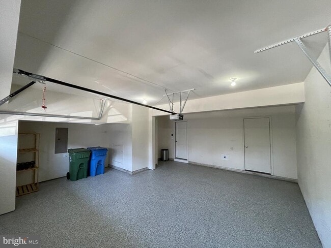 Building Photo - 317 Spruce Pine Rd