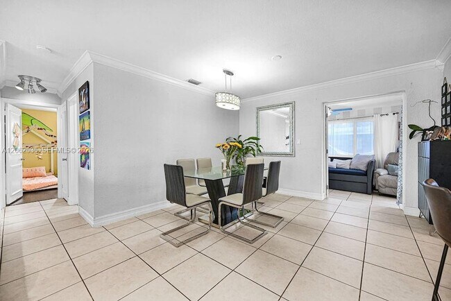 Building Photo - 740 N 73rd Ave
