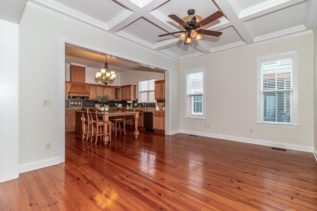 Building Photo - Lovely Riverwood Home