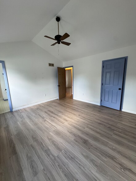 Building Photo - 17 Buckwalter Cir
