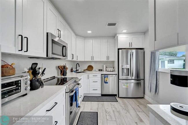 Building Photo - 1070 NW 85th Terrace