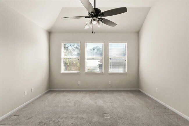 Building Photo - 10942 Sun River Falls Dr