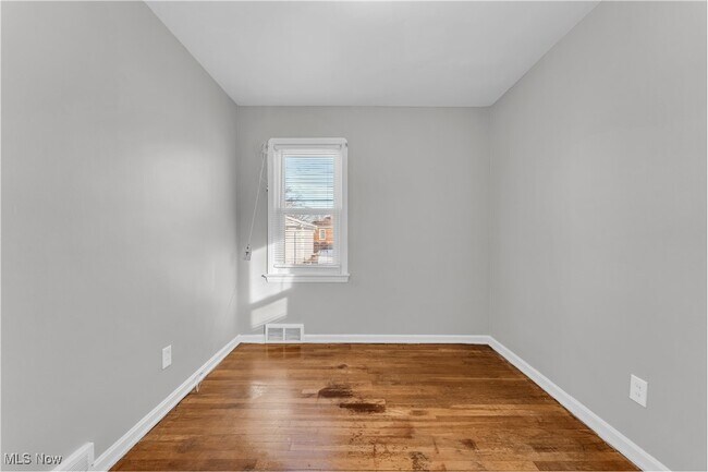 Building Photo - 6306 Westlake Ave