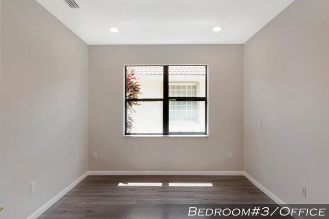 Building Photo - 6836 Adriano Dr