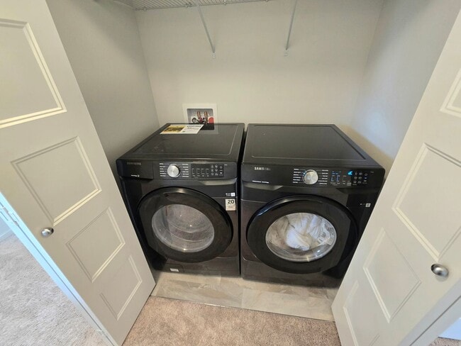 Building Photo - 4 Bedroom Home in Marysville  Pet Friendly!