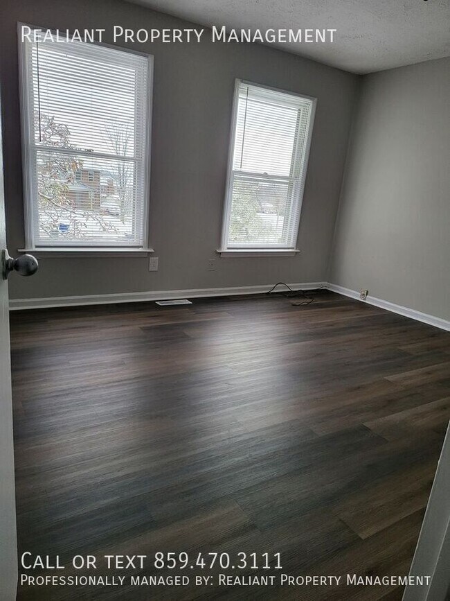 Building Photo - 3107 Glenridge Cir