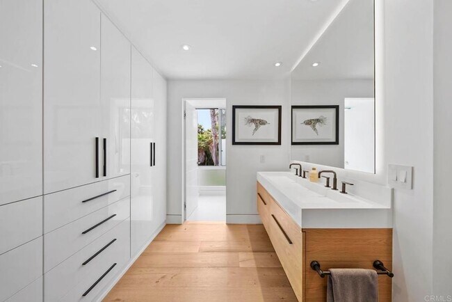 Building Photo - 7713 Esterel Dr