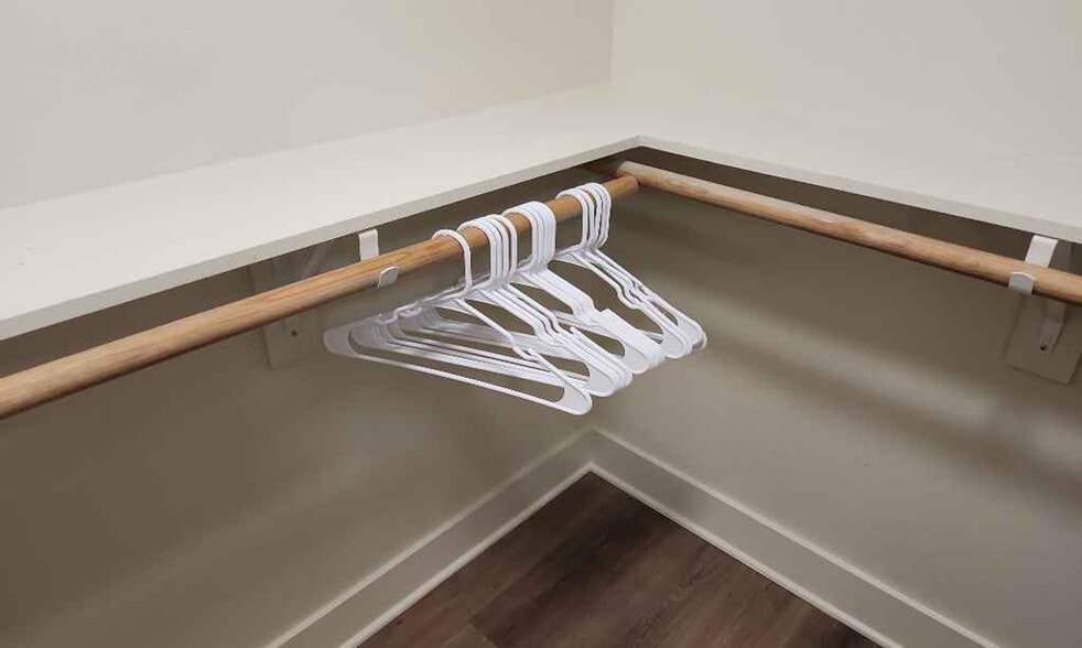 Building Photo - 3100 Esperanza Crossing