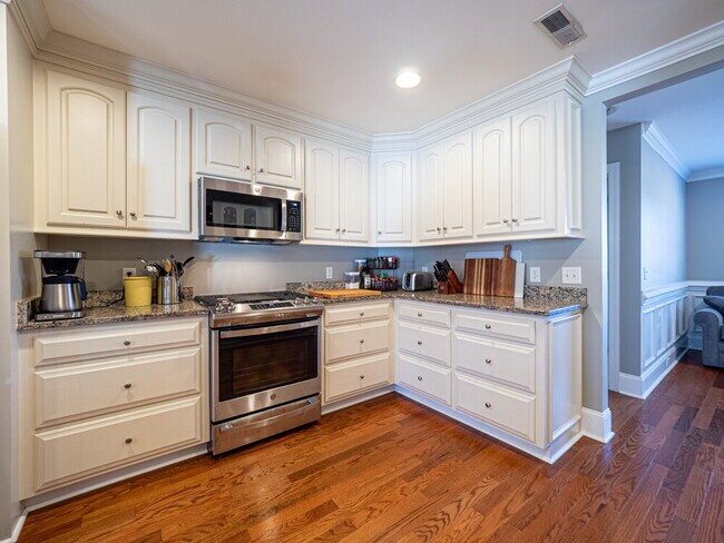 Building Photo - Available Mid-June in popular Carolina Palms!