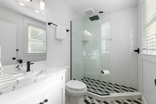 Building Photo - 15 Old Mission Ave