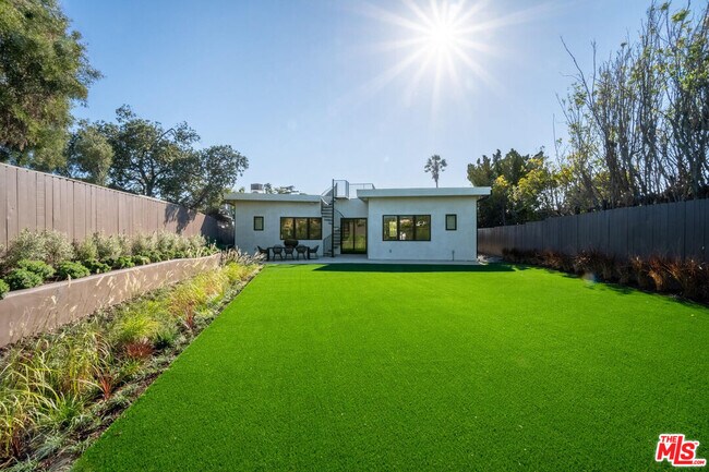 Building Photo - 286 Quadro Vecchio Dr