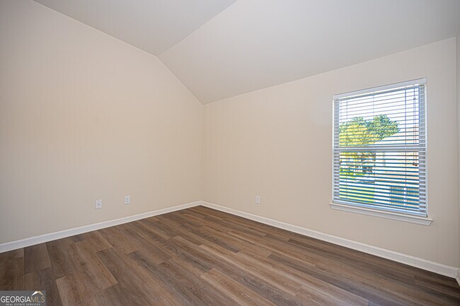 Building Photo - 813 Golden Isles Dr