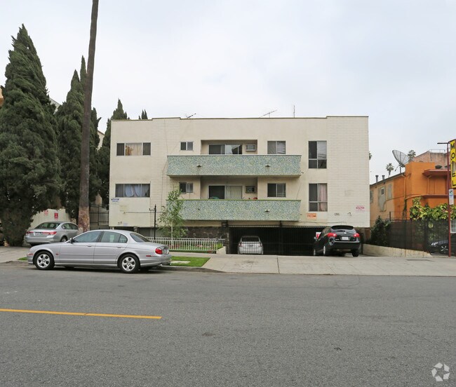 Building Photo - 514 S Mariposa Ave