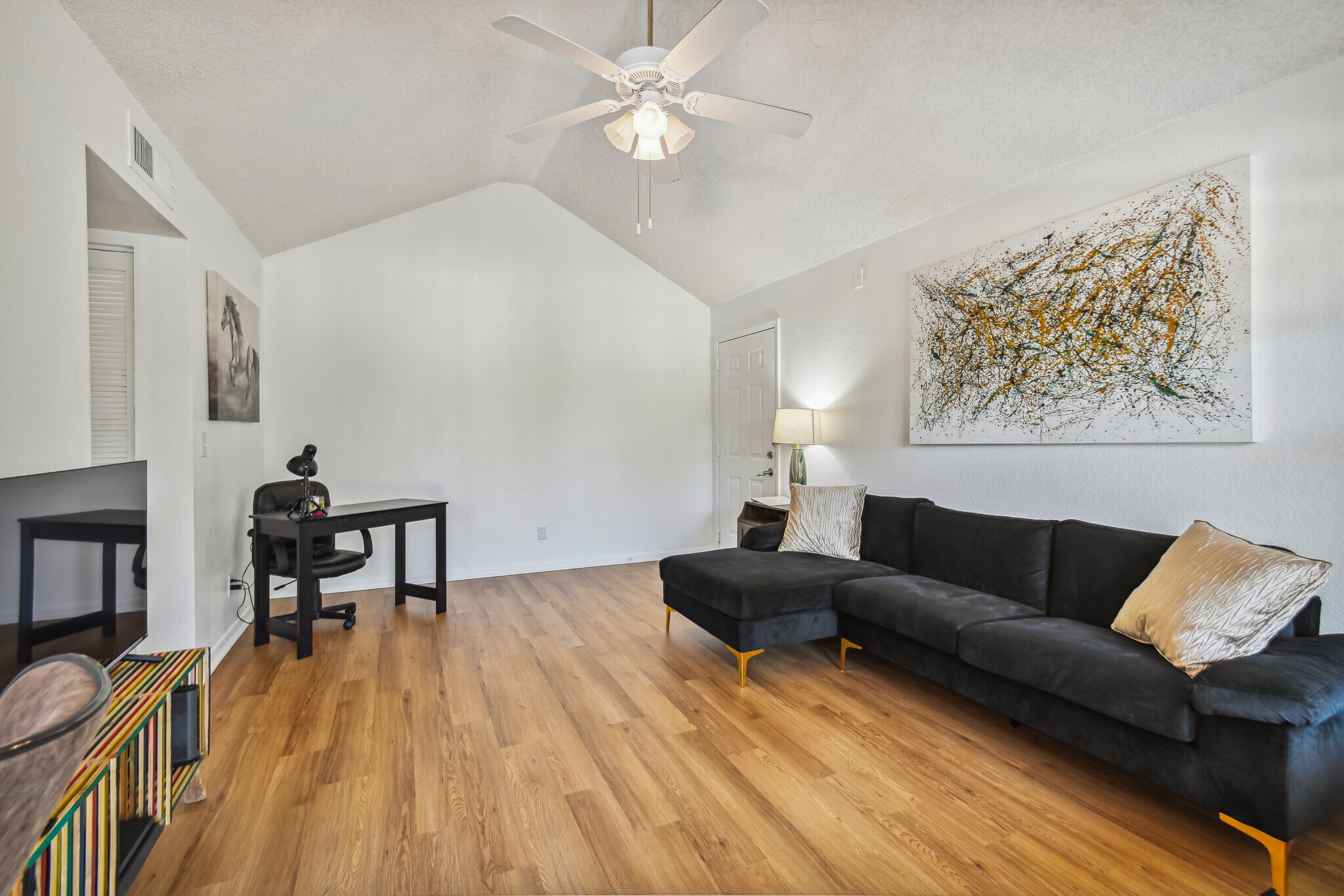 Building Photo - 11588 Westwood Blvd