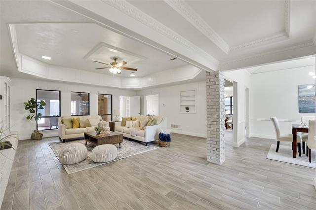 Building Photo - 9738 Amberley Dr