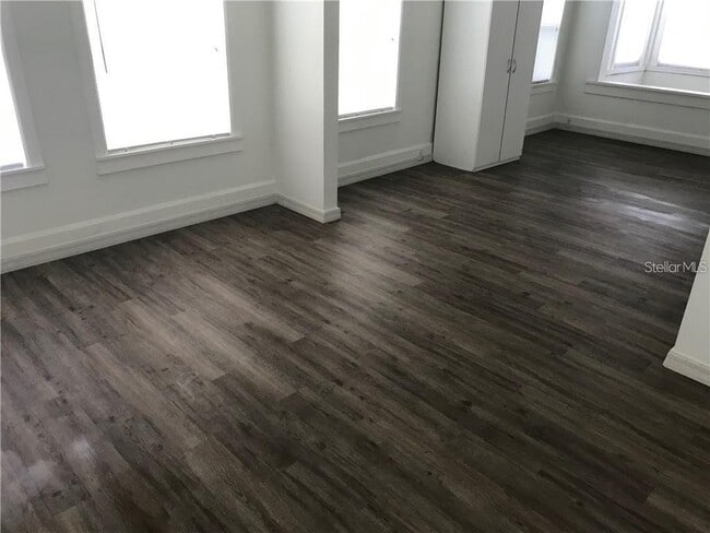 Building Photo - 1933 47th St S