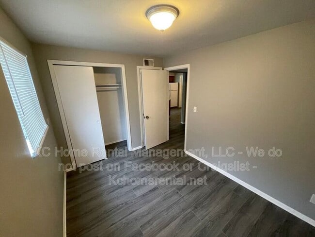 Building Photo - 2214 NE 77th St