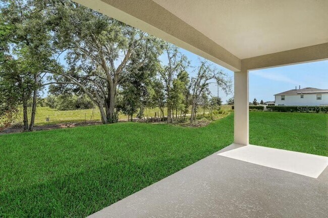 Building Photo - 15075 Tea Tree Dr