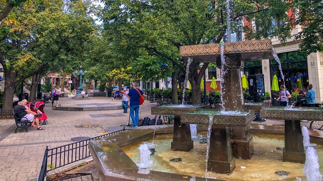 Building Photo - 4719 N Lincoln Ave