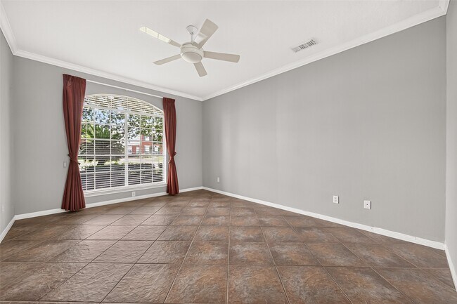 Building Photo - 2106 Avenida La Quinta St