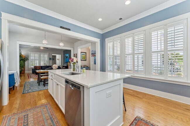 Building Photo - Well maintained home in Fleming Park - Jam...