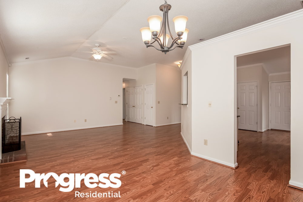 Building Photo - 3407 Mayhurst Dr