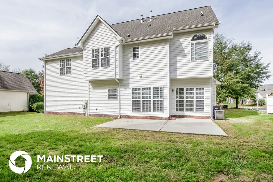 Building Photo - 4000 Enderbury Dr