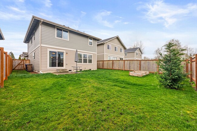 Building Photo - Modern 4-Bed Tacoma Home | Energy Efficien...