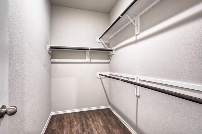 Building Photo - 11779 White Cedar St