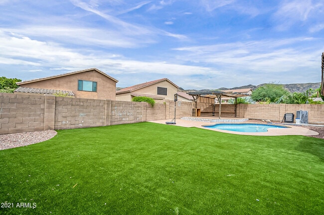 Building Photo - 16010 S 17th Dr