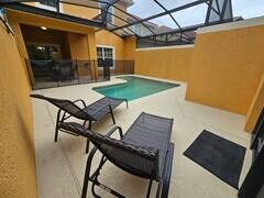 Building Photo - 2945 Banana Palm Dr