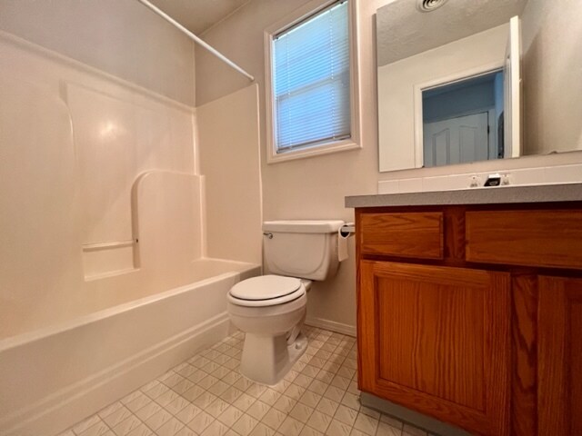 Building Photo - 2238 S Stephen Ave