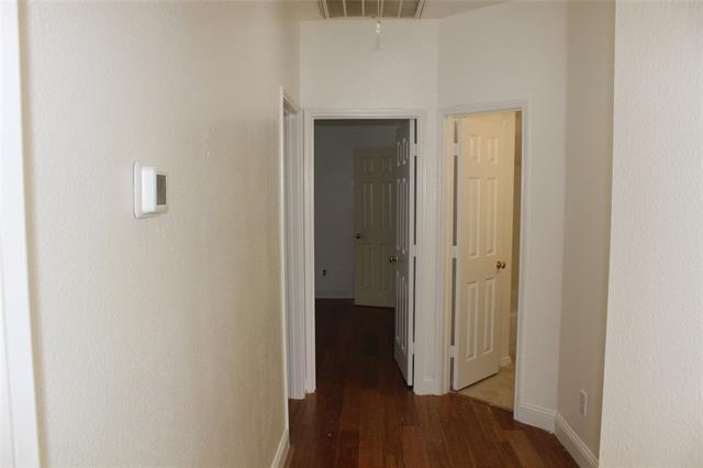 Building Photo - 3325 Bluegrass Dr