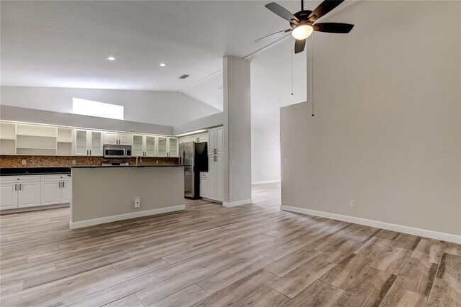 Building Photo - 10426 Springrose Dr